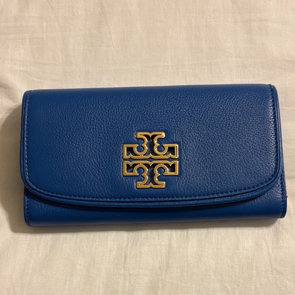 Tory Burch Handbags - Tory Burch Britten Duo Envelope Continental Leather Clutch NWT Blue with the bag
